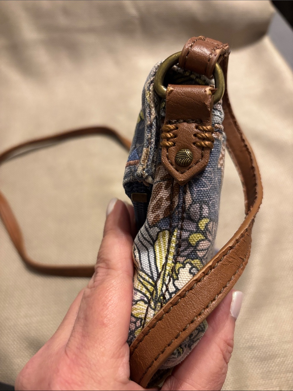 Sakroots Artist Circle Fold-Over Crossbody Bag - Picture 9 of 11